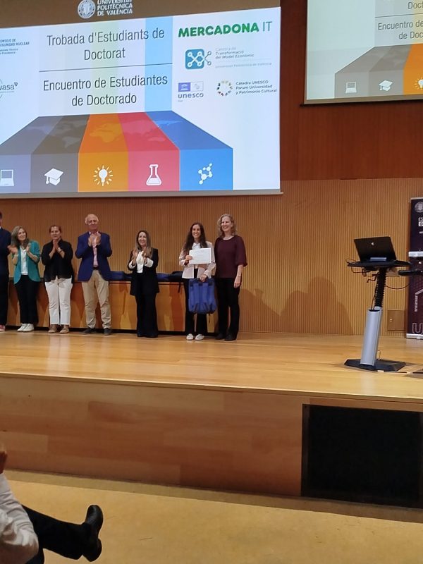 Foto entrega premio 1